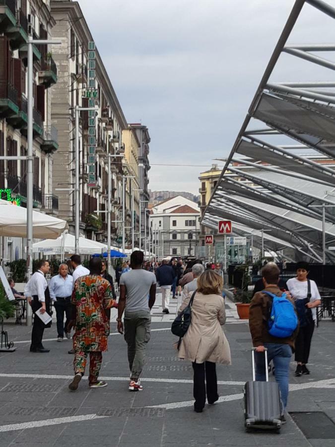 Metropolis Stazione Centrale Naples Exterior photo